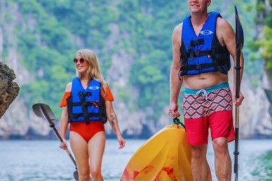 Lan Ha bay - Halong Bay – Hanoi City (B, Br)